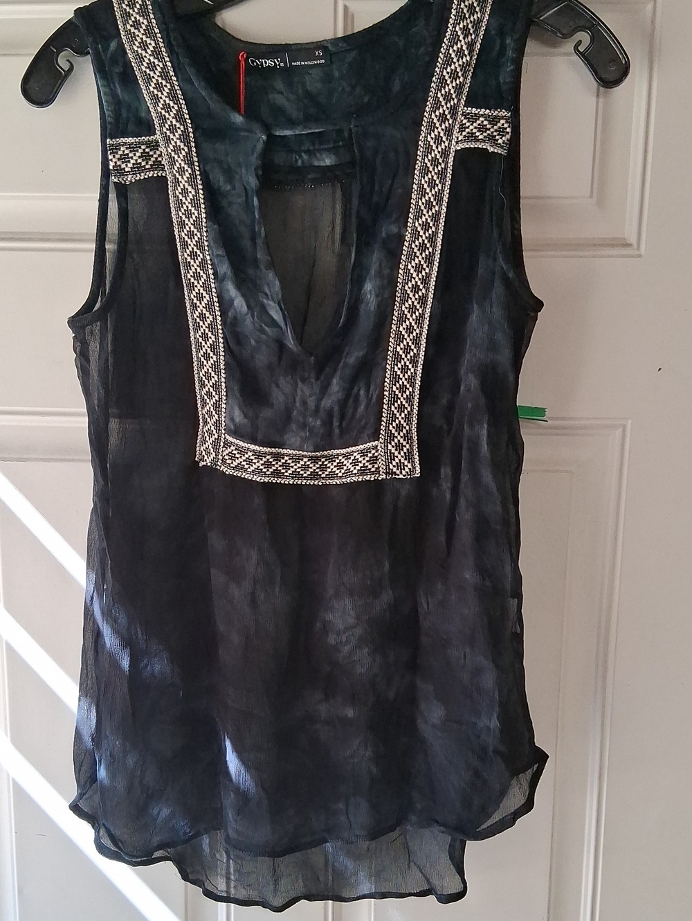 Gypsy 05 Black Tie-Dye Embroidered Sleeveless Camisole